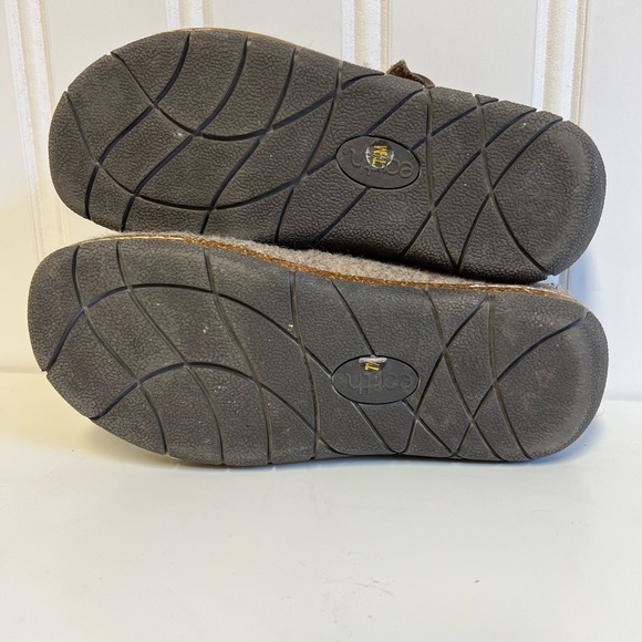 Earth Tan Slip-On Woman's Loafers with Button Detail - Picture 9 of 9